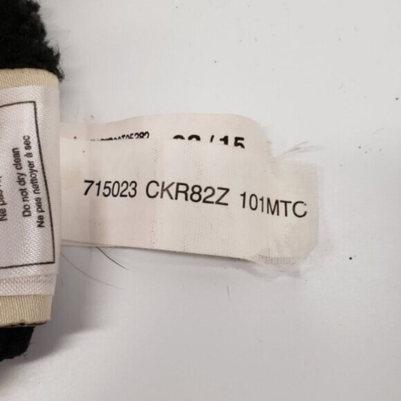 Chicago Blackhawks Toque Beanie Cuffed Knit Hat Pom Pom NHL Logo CCM Hoc… - Picture 11 of 12